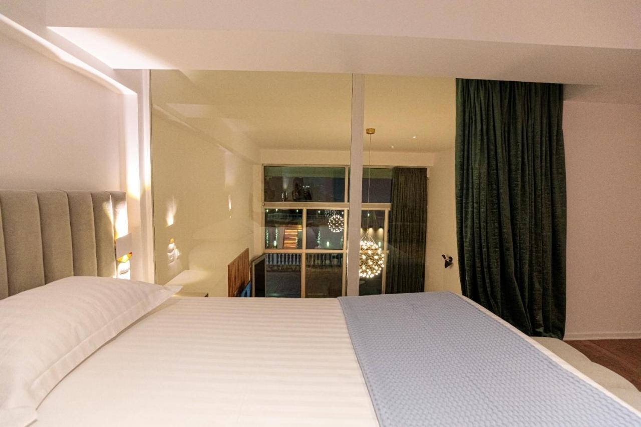 Hakuna Matata Residence & Apartments Vlorë Eksteriør billede